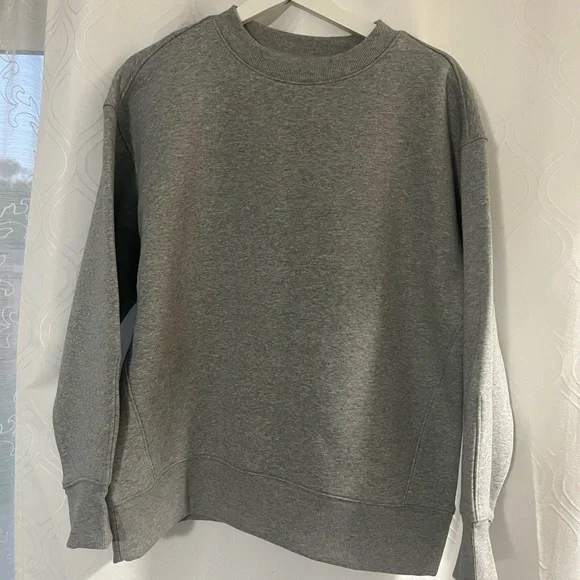 Everlane The Re track Oversized Crew Sweatshirt in Heather grey. - Picture 2 of 10